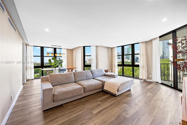 1915 Brickell Ave 1001, Miami, FL 33129