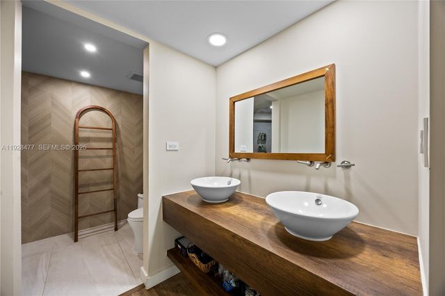 1915 Brickell Ave 1001, Miami, FL 33129