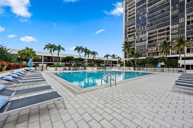 1915 Brickell Ave 1001, Miami, FL 33129