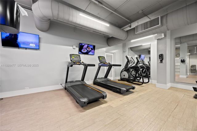 1915 Brickell Ave 1001, Miami, FL 33129