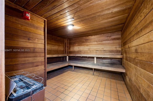 1915 Brickell Ave 1001, Miami, FL 33129