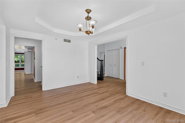 4509 Peppermill Lane, Lake Orion Village, MI 48359