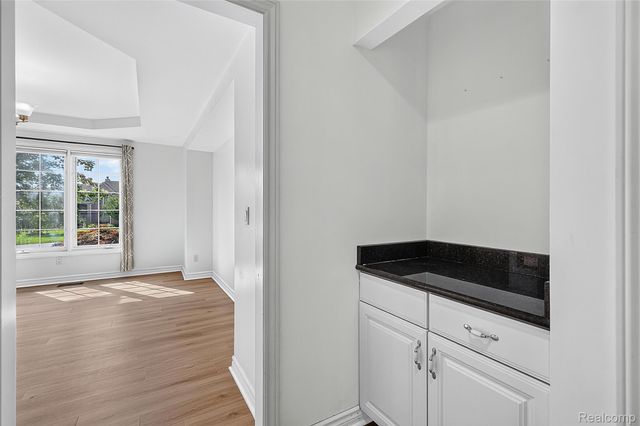 4509 Peppermill Lane, Lake Orion Village, MI 48359