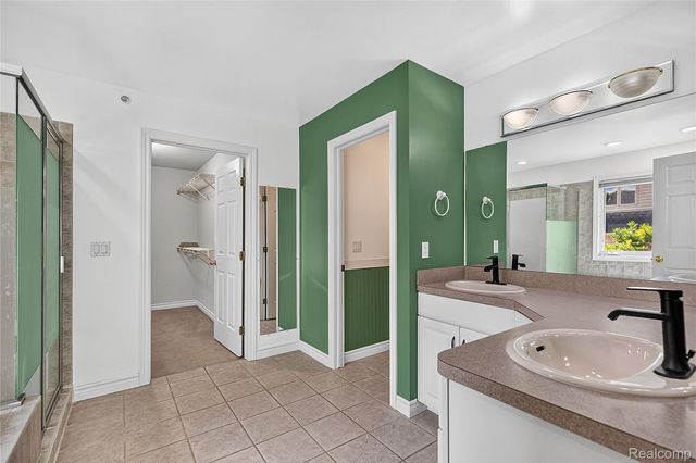 4509 Peppermill Lane, Lake Orion Village, MI 48359