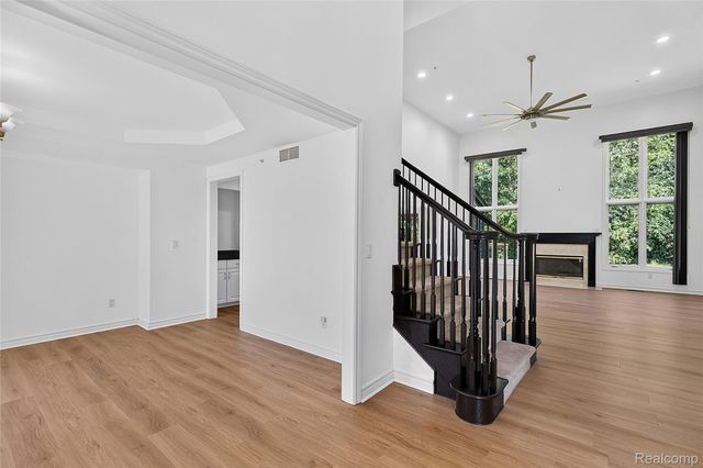 4509 Peppermill Lane, Lake Orion Village, MI 48359