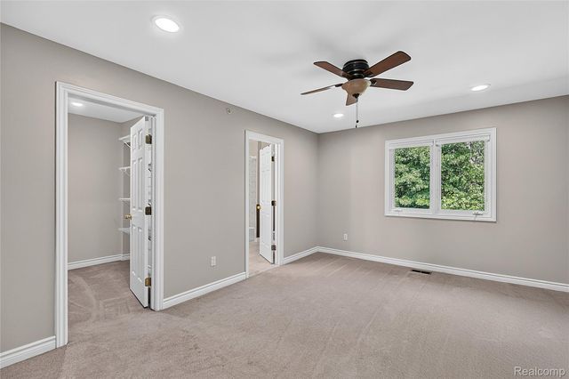 4509 Peppermill Lane, Lake Orion Village, MI 48359
