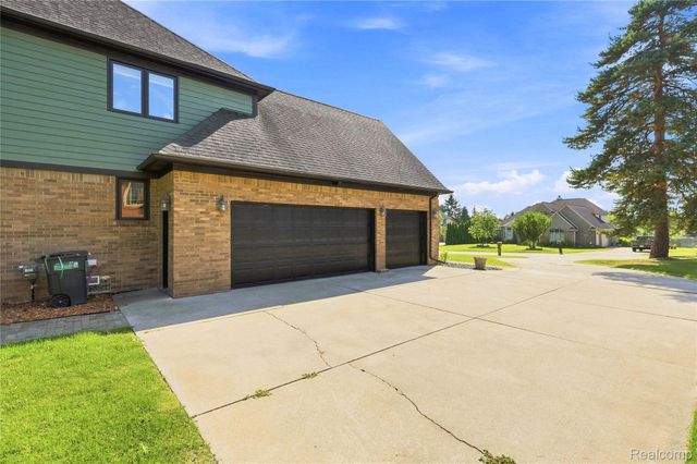 4509 Peppermill Lane, Lake Orion Village, MI 48359