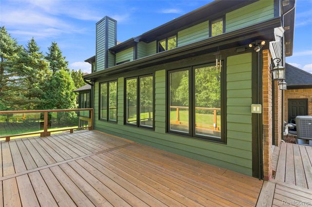 4509 Peppermill Lane, Lake Orion Village, MI 48359