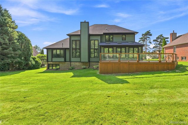 4509 Peppermill Lane, Lake Orion Village, MI 48359