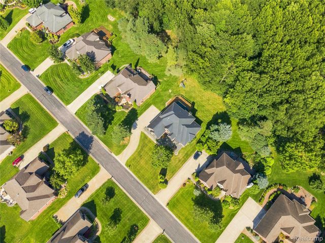 4509 Peppermill Lane, Lake Orion Village, MI 48359