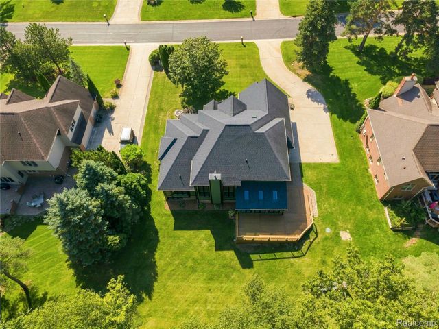 4509 Peppermill Lane, Lake Orion Village, MI 48359