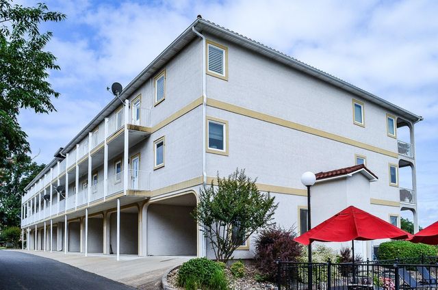 1380 Airport Rd Apt B4, Hot Springs, AR 71913