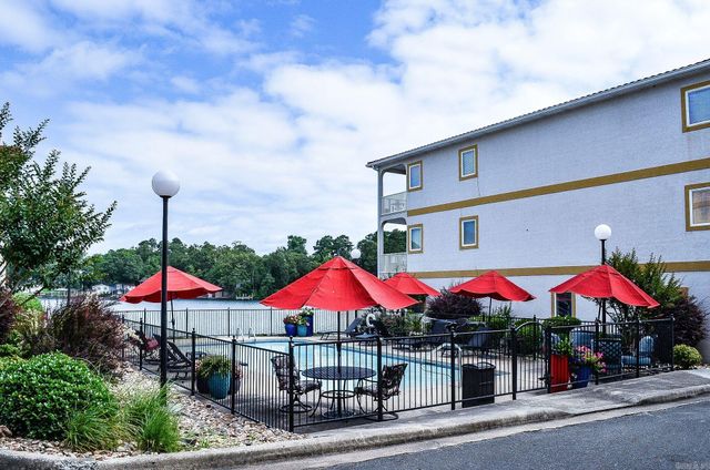 1380 Airport Rd Apt B4, Hot Springs, AR 71913