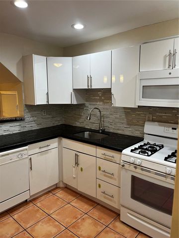 8650 SW 67th Ave 1029, Pinecrest, FL 33156