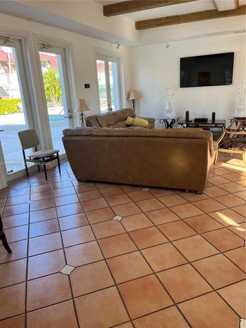 8650 SW 67th Ave 1029, Pinecrest, FL 33156