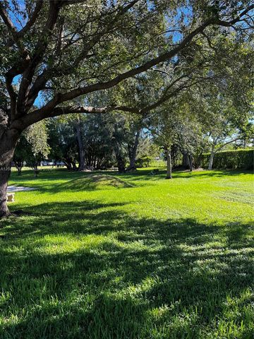 8650 SW 67th Ave 1029, Pinecrest, FL 33156