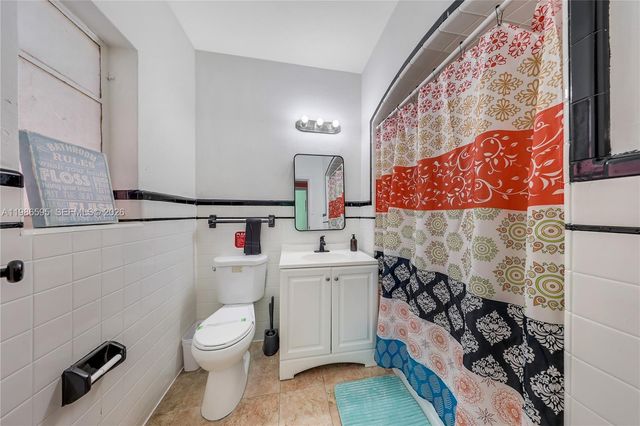 843 NW 3rd St 1, Miami, FL 33128