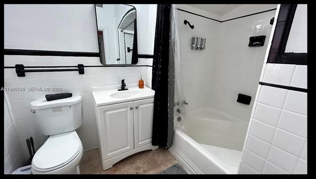 843 NW 3rd St 1, Miami, FL 33128