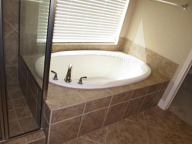 14104 Green Thicket Drive, Pearland, TX 77584