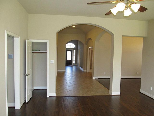 14104 Green Thicket Drive, Pearland, TX 77584