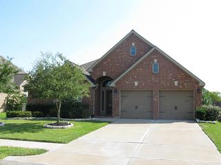 14104 Green Thicket Drive, Pearland, TX 77584