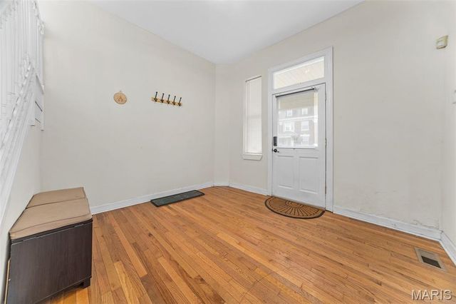 5036 Cabanne Avenue, St Louis, MO 63113