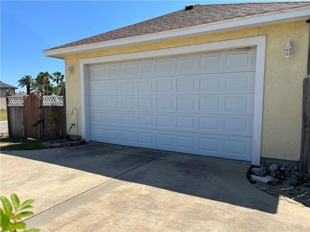 13838 Sea Horse Ave, Corpus Christi, TX 78418