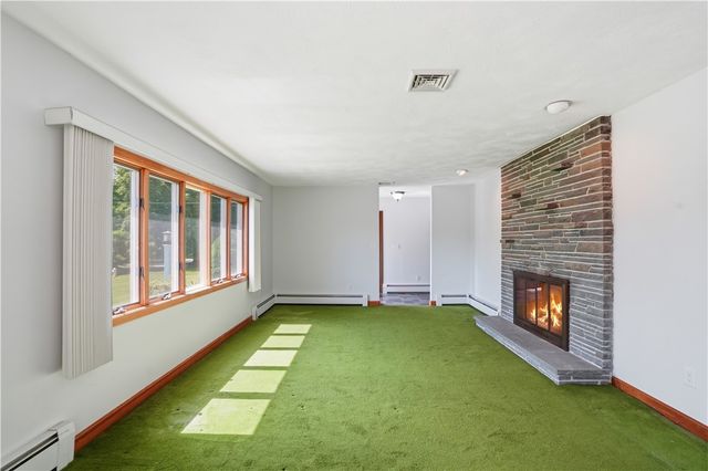 8 Wabasso Terrace, Middletown, RI 02842