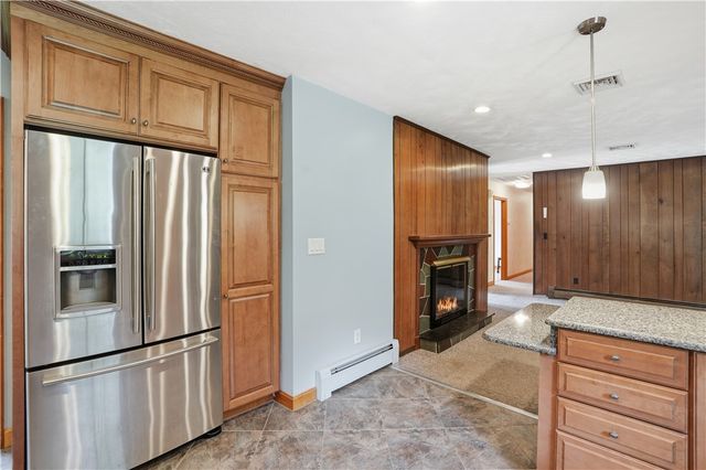 8 Wabasso Terrace, Middletown, RI 02842