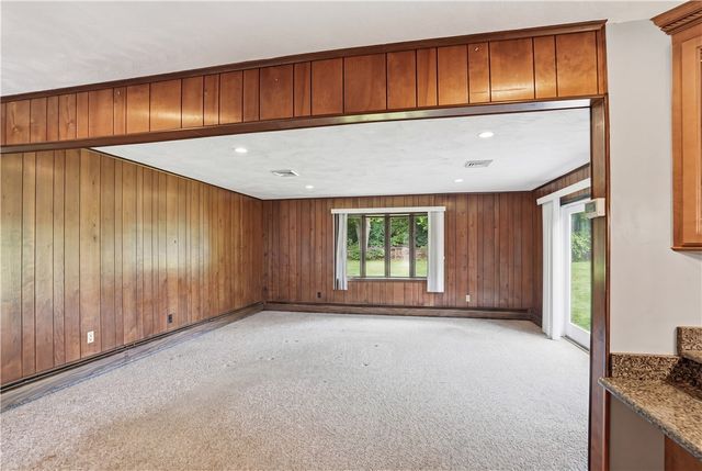 8 Wabasso Terrace, Middletown, RI 02842