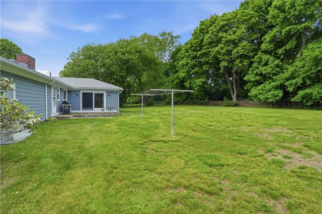 8 Wabasso Terrace, Middletown, RI 02842