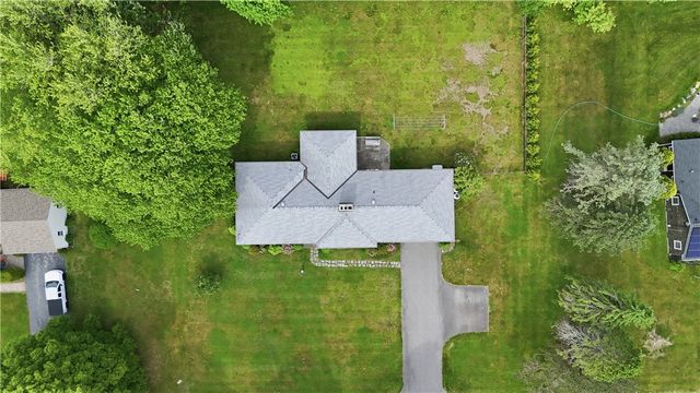 8 Wabasso Terrace, Middletown, RI 02842