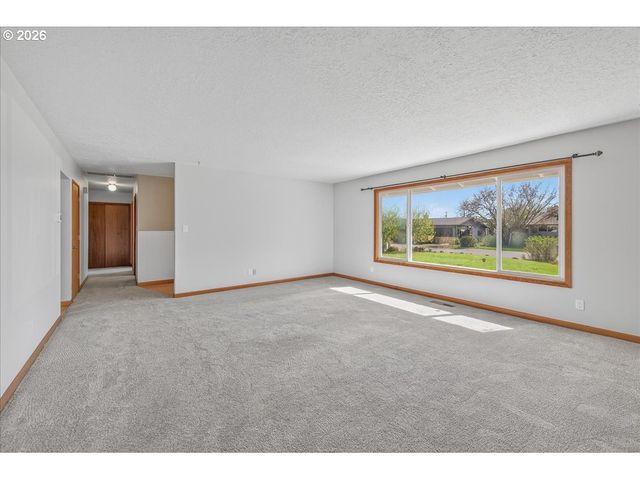 51913 Se WOODMERE Ct, Scappoose, OR 97056