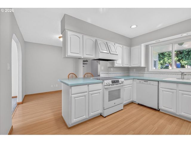 51913 Se WOODMERE Ct, Scappoose, OR 97056