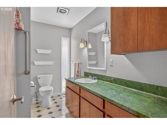 51913 Se WOODMERE Ct, Scappoose, OR 97056