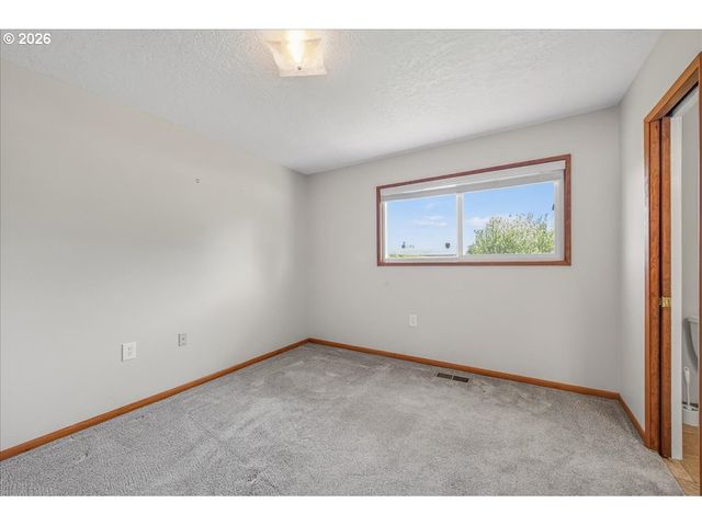 51913 Se WOODMERE Ct, Scappoose, OR 97056