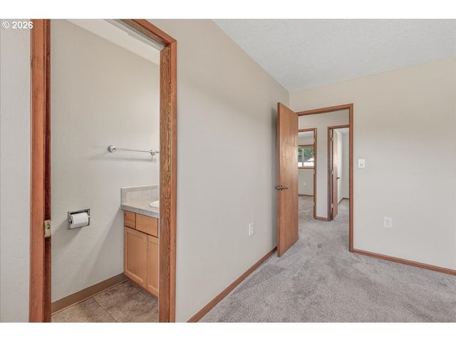 51913 Se WOODMERE Ct, Scappoose, OR 97056