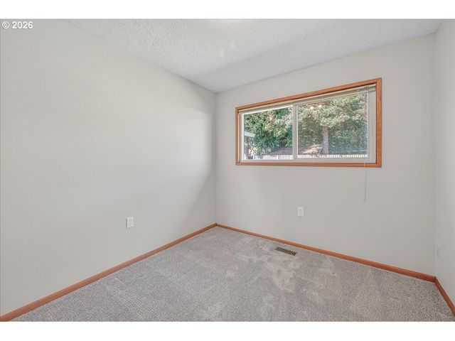 51913 Se WOODMERE Ct, Scappoose, OR 97056