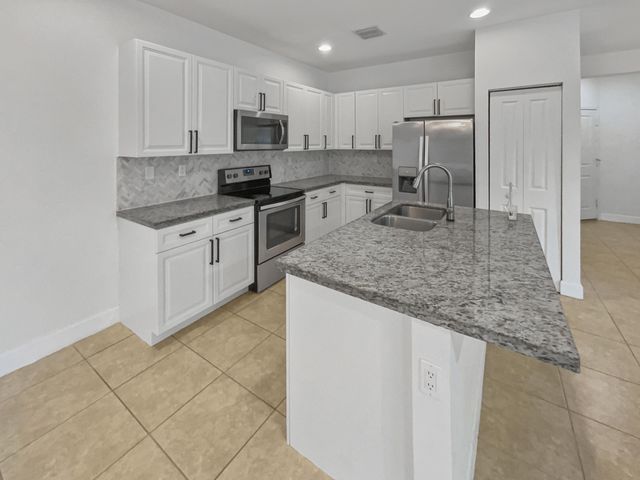 4879 NW 55th Place, Fort Lauderdale, FL 33319