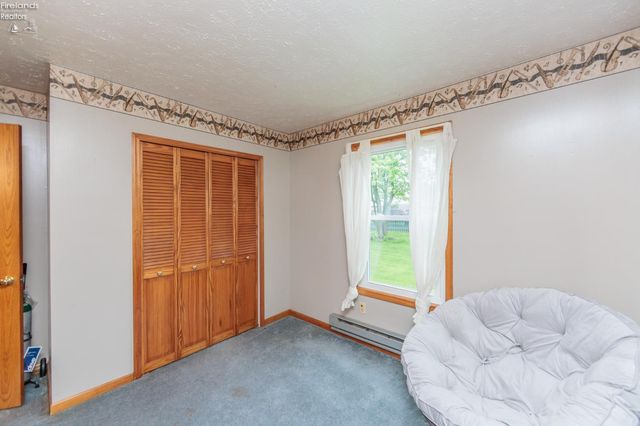 W 2704 39th, Lorain, OH 44053