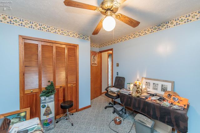 W 2704 39th, Lorain, OH 44053
