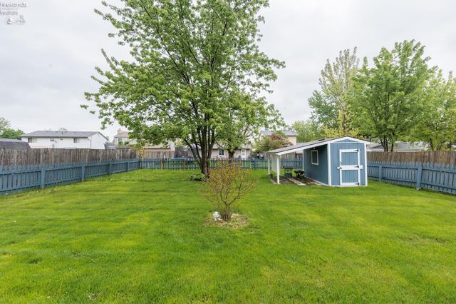 W 2704 39th, Lorain, OH 44053