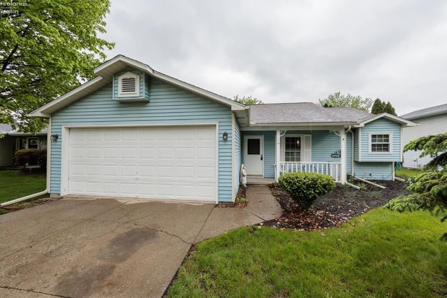 W 2704 39th, Lorain, OH 44053