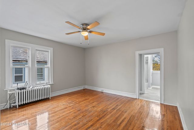 6 Blakeley Ct Fl 2, Troy, NY 12180