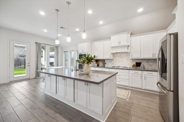 4085 Emerson Cove Drive, Spring, TX 77386