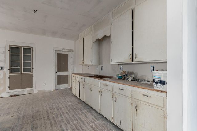 259 E Jefferson Street, Marshfield, MO 65706