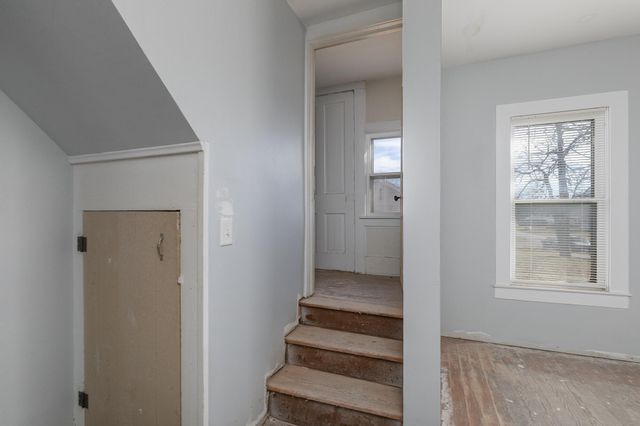 259 E Jefferson Street, Marshfield, MO 65706