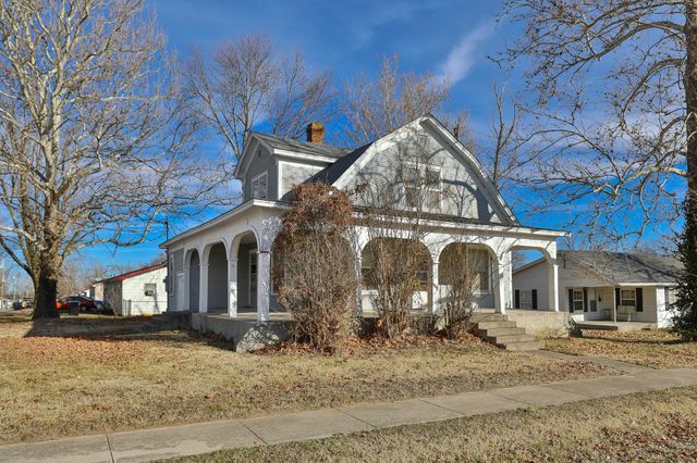 259 E Jefferson Street, Marshfield, MO 65706