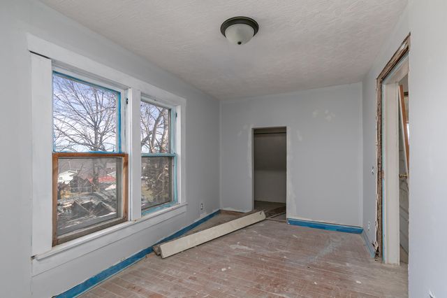 259 E Jefferson Street, Marshfield, MO 65706