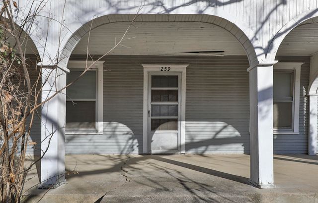 259 E Jefferson Street, Marshfield, MO 65706